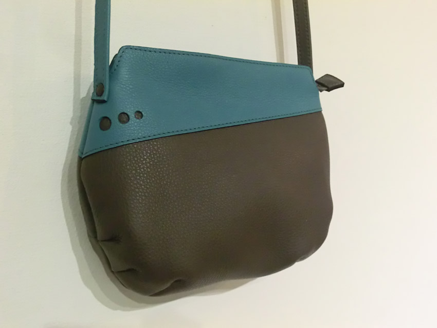 Sac Indispensable cuir gris / turquoise